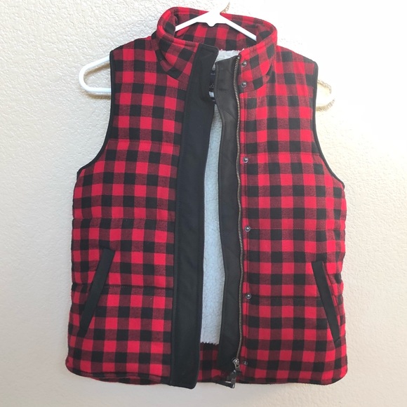 Buffalo plaid Sherpa lined vest - Picture 2 of 7